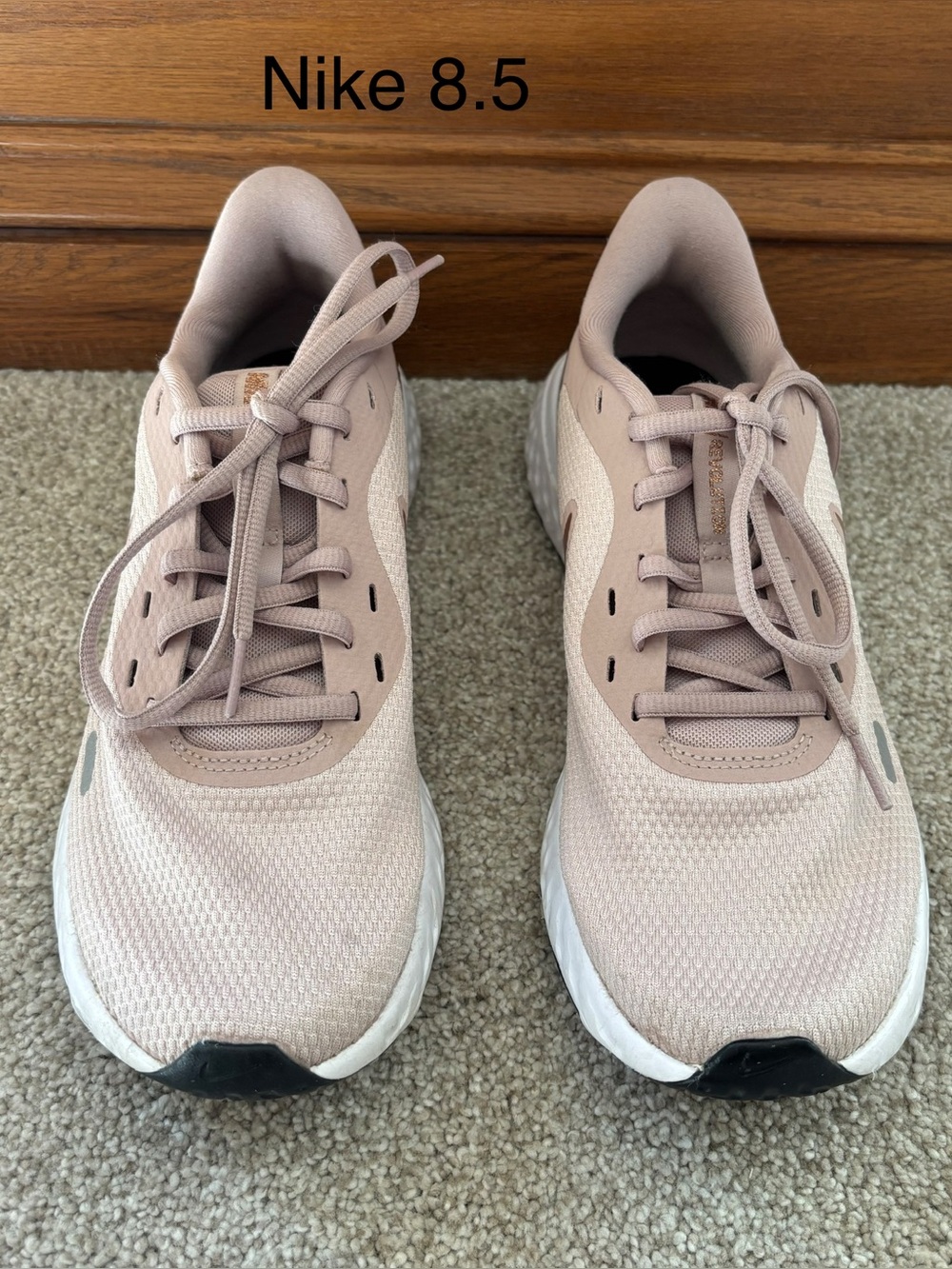 Nike Women’s Athletic Sneakers in Blush Pink size 8